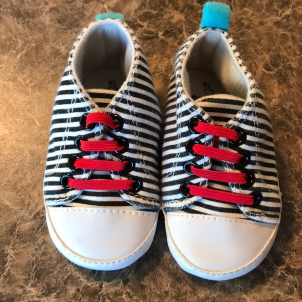 Cute cloth baby shoes